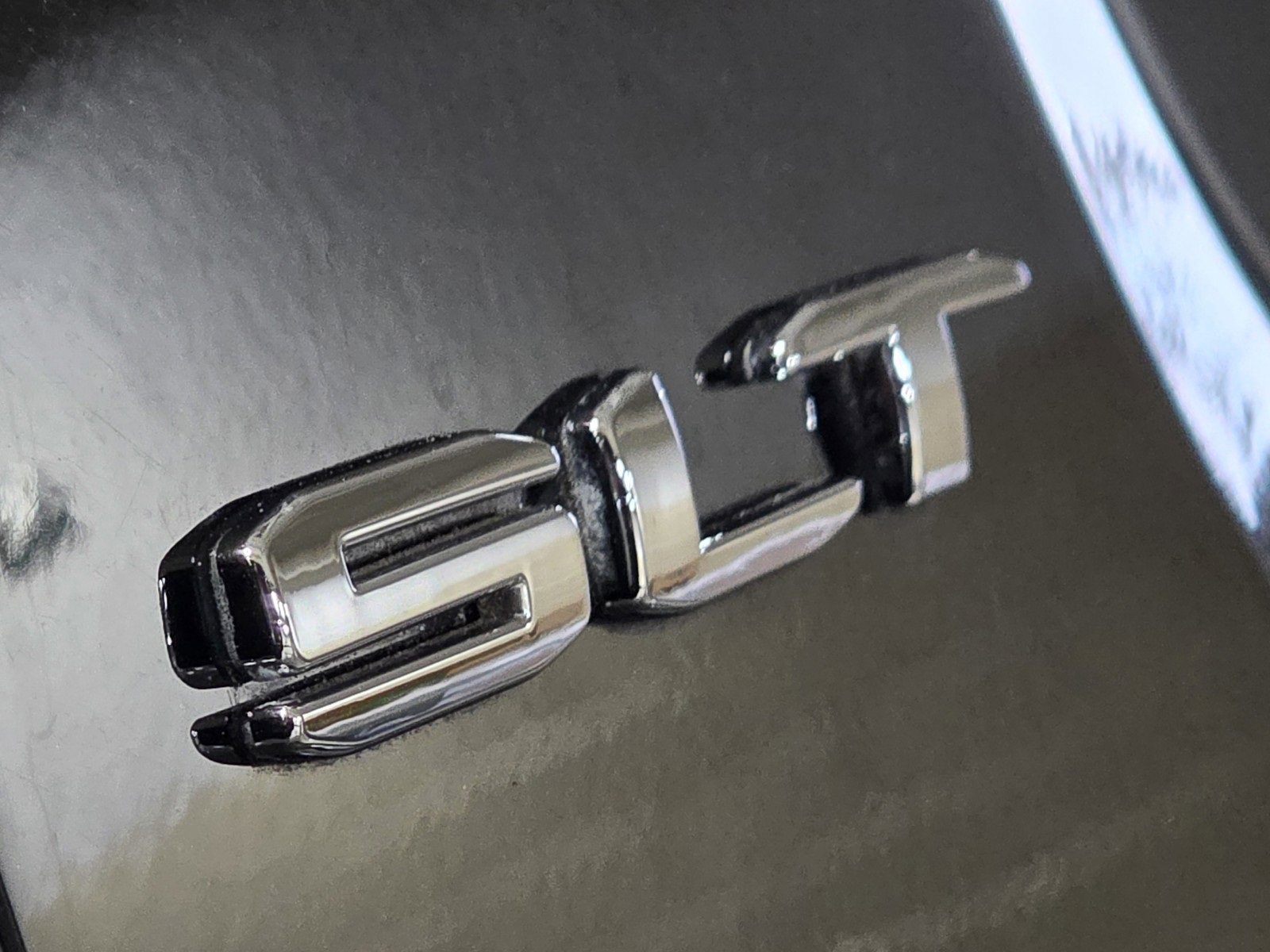 Used 2023 GMC Acadia SLT image 13