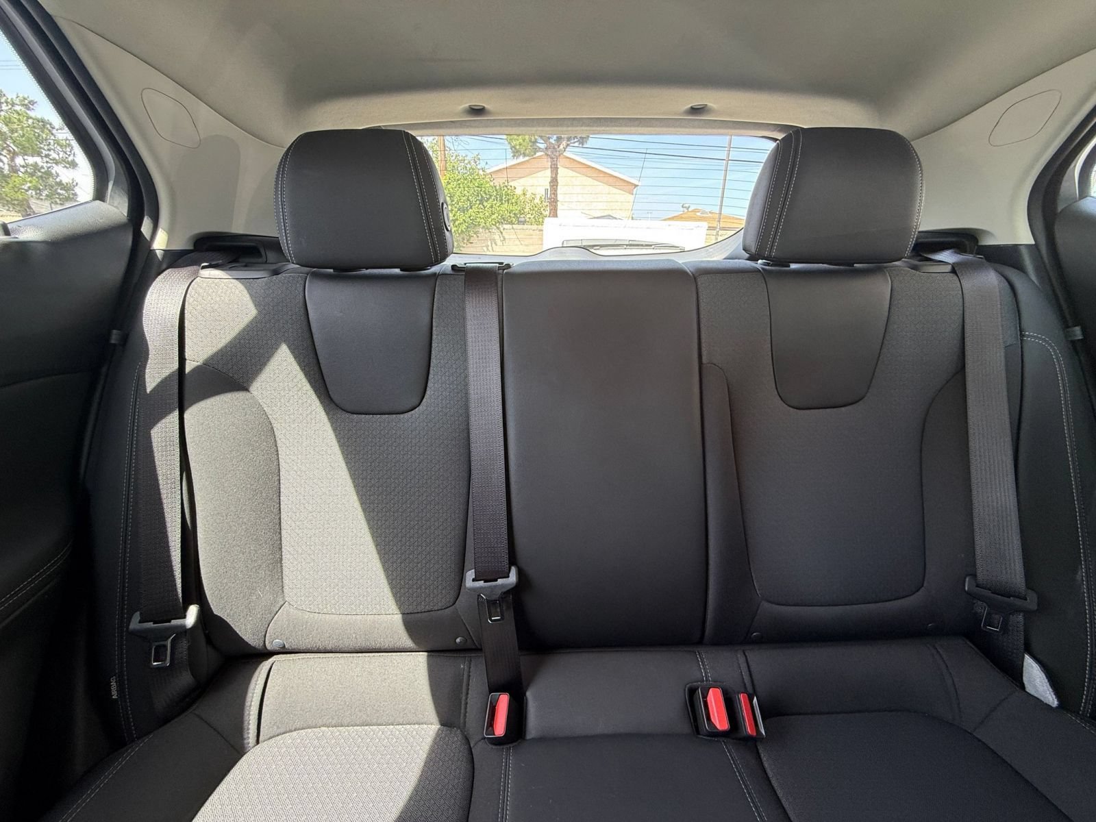 Used 2025 Buick Encore GX Preferred AWD/4WD image 35