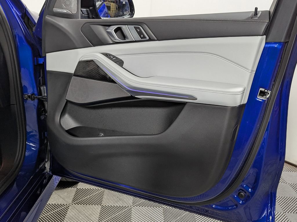 Used 2026 BMW X5 M60i image 38