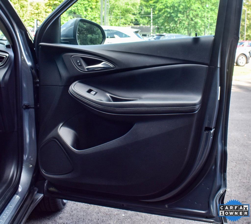 Used 2022 Buick Encore GX Preferred w/ Cold Weather Comfort Package image 18