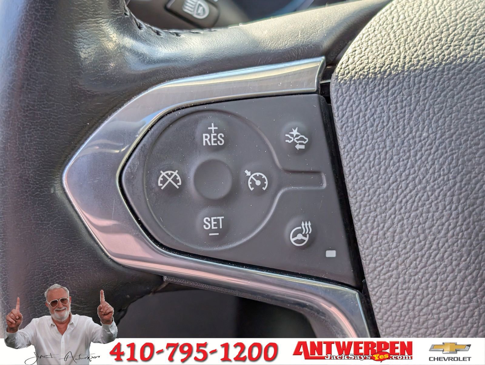 Used 2020 Chevrolet Traverse LT w/ LT Premium Package image 25