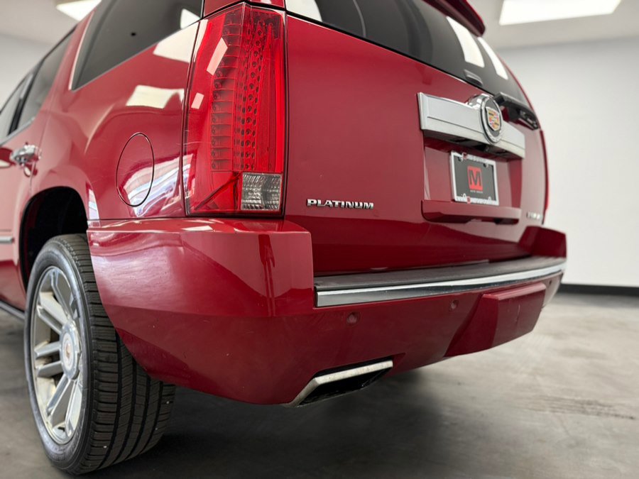 Used 2013 Cadillac Escalade Platinum AWD/4WD image 22