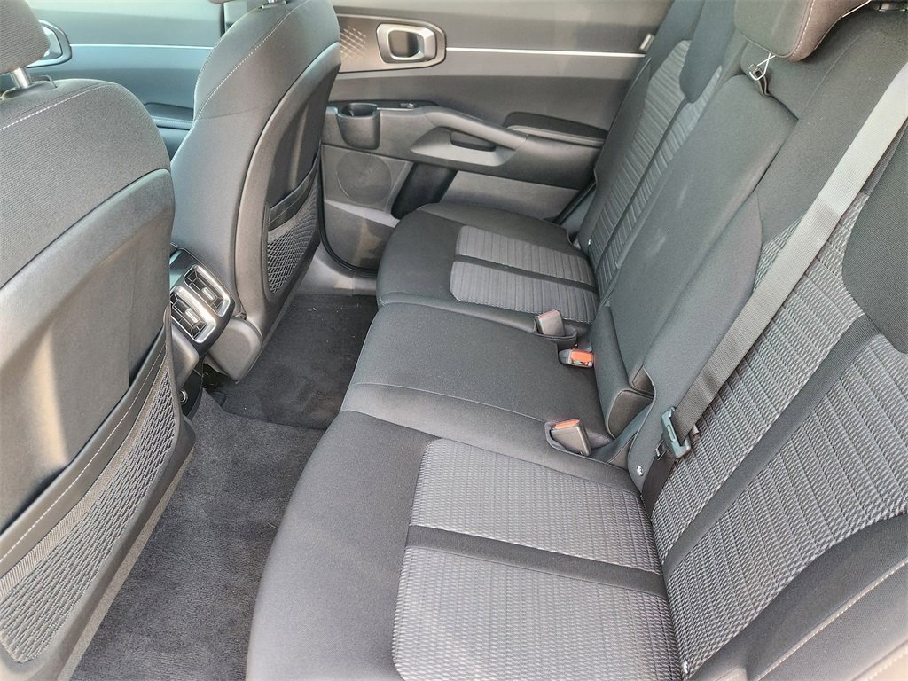 New 2026 Kia Sorento LX image 24