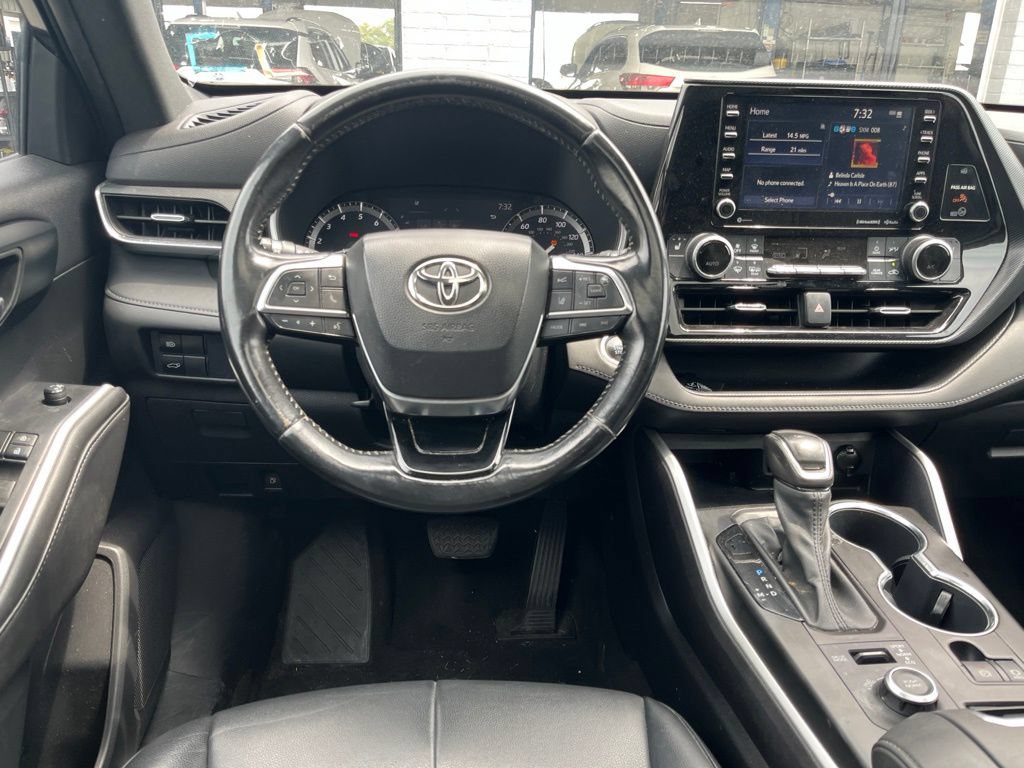 Used 2021 Toyota Highlander XSE AWD/4WD image 26