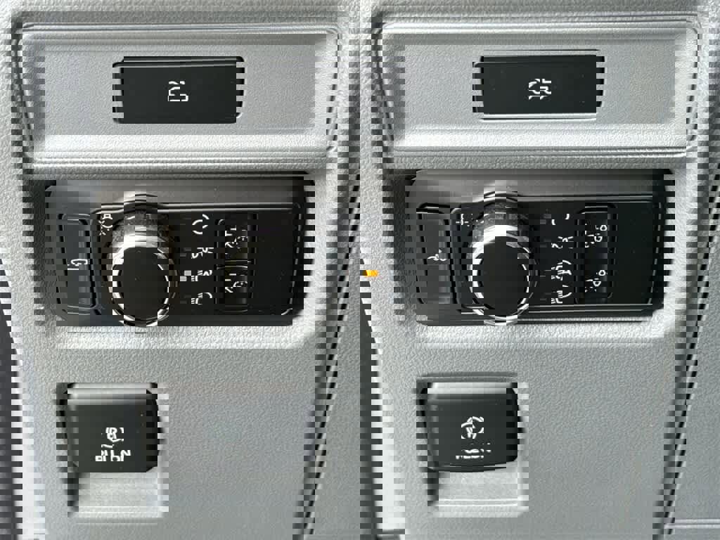 New 2023 Ford F150 Lightning Pro image 30