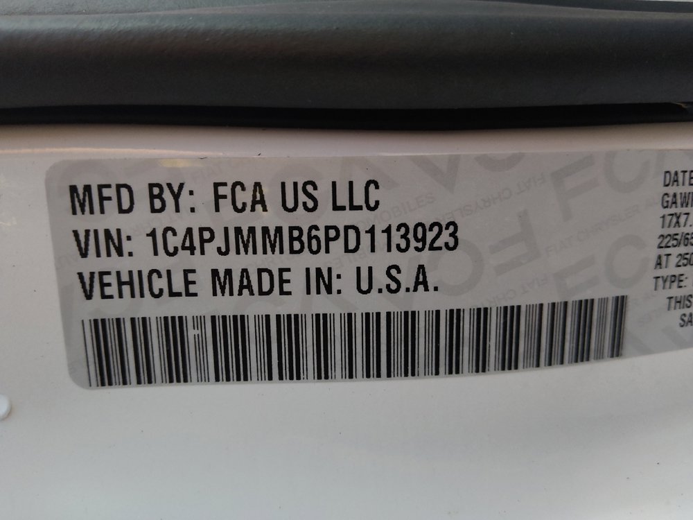 Used 2023 Jeep Cherokee Altitude Lux image 33