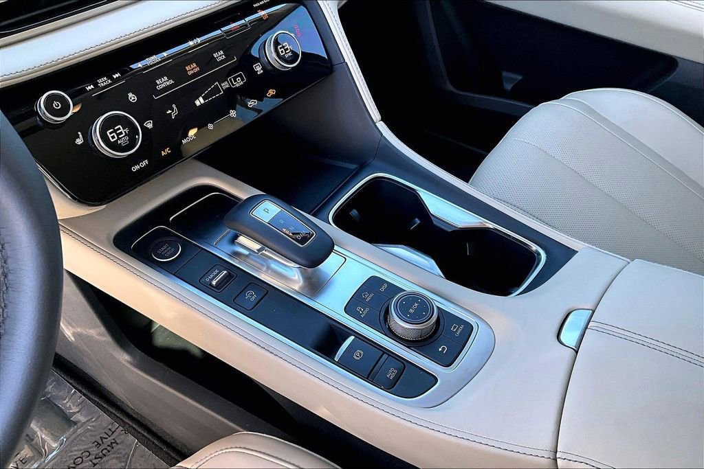 Used 2025 INFINITI QX60 Pure FWD image 15