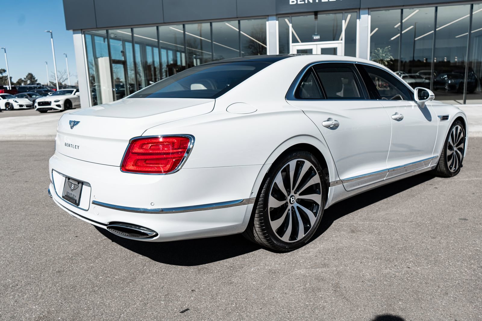 New 2026 Bentley Flying Spur Plug-In Hybrid image 13