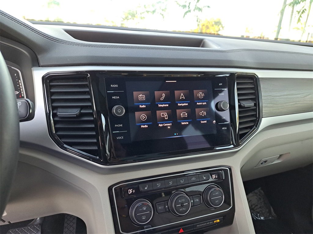 Used 2023 Volkswagen Atlas SE w/ Panoramic Sunroof Package image 22
