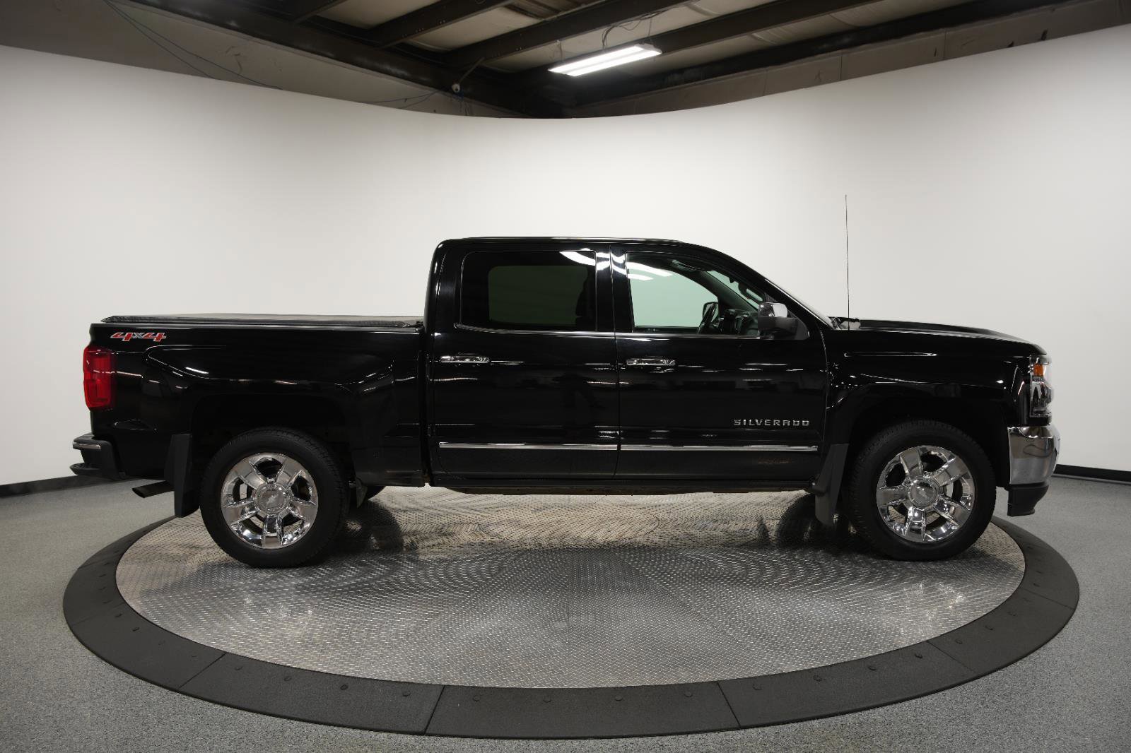 Used 2017 Chevrolet Silverado 1500 LTZ w/ Sport Package image 8