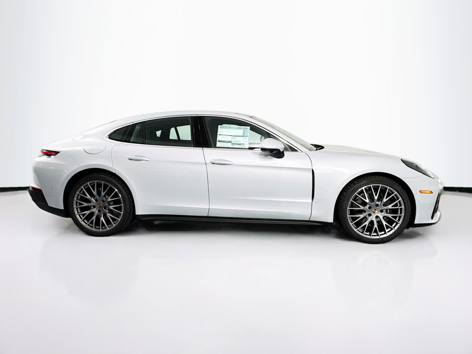 New 2025 Porsche Panamera 4 image 8