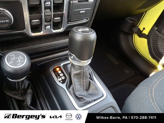 Used 2024 Jeep Wrangler Unlimited w/ Convenience Group image 17