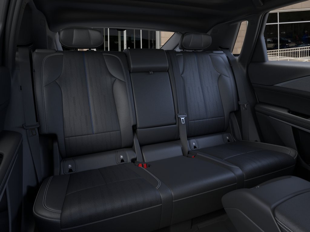 New 2027 Cadillac Lyriq Luxury w/ LPO, Floor Liner Package AWD/4WD image 19