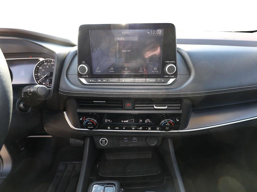 Used 2023 Nissan Rogue SV w/ SV Premium B Package image 16