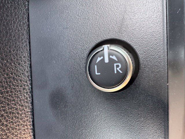 Used 2021 Toyota Highlander Limited AWD/4WD image 12