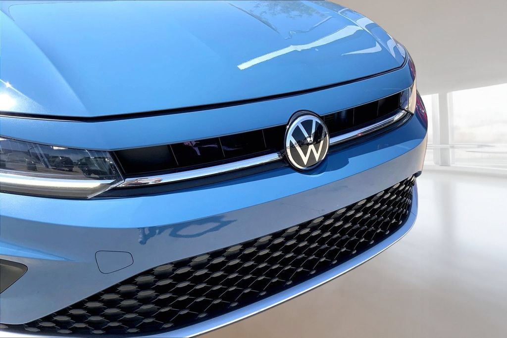 Used 2025 Volkswagen Jetta SE FWD image 27