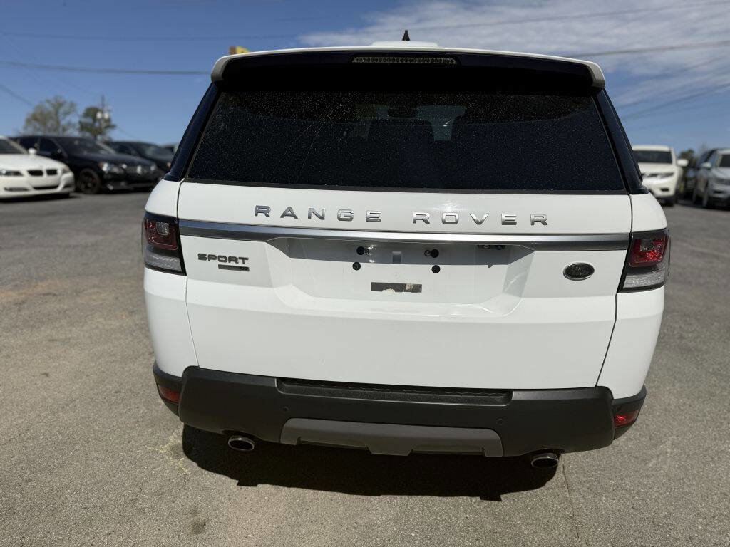 Used 2017 Land Rover Range Rover Sport SE AWD/4WD image 4