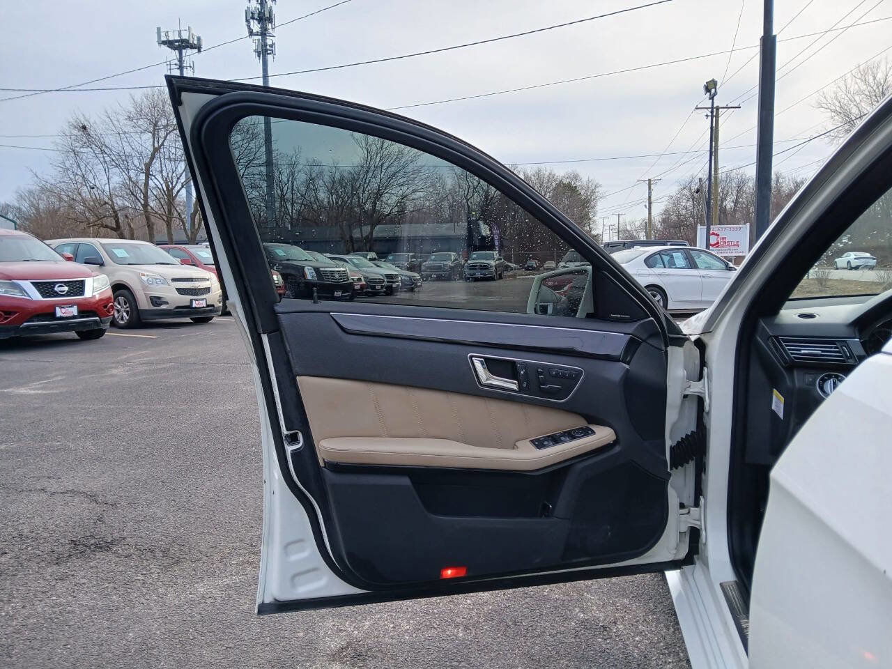 Used 2011 Mercedes-Benz E 350 Sedan w/ Premium 1 Pkg image 11