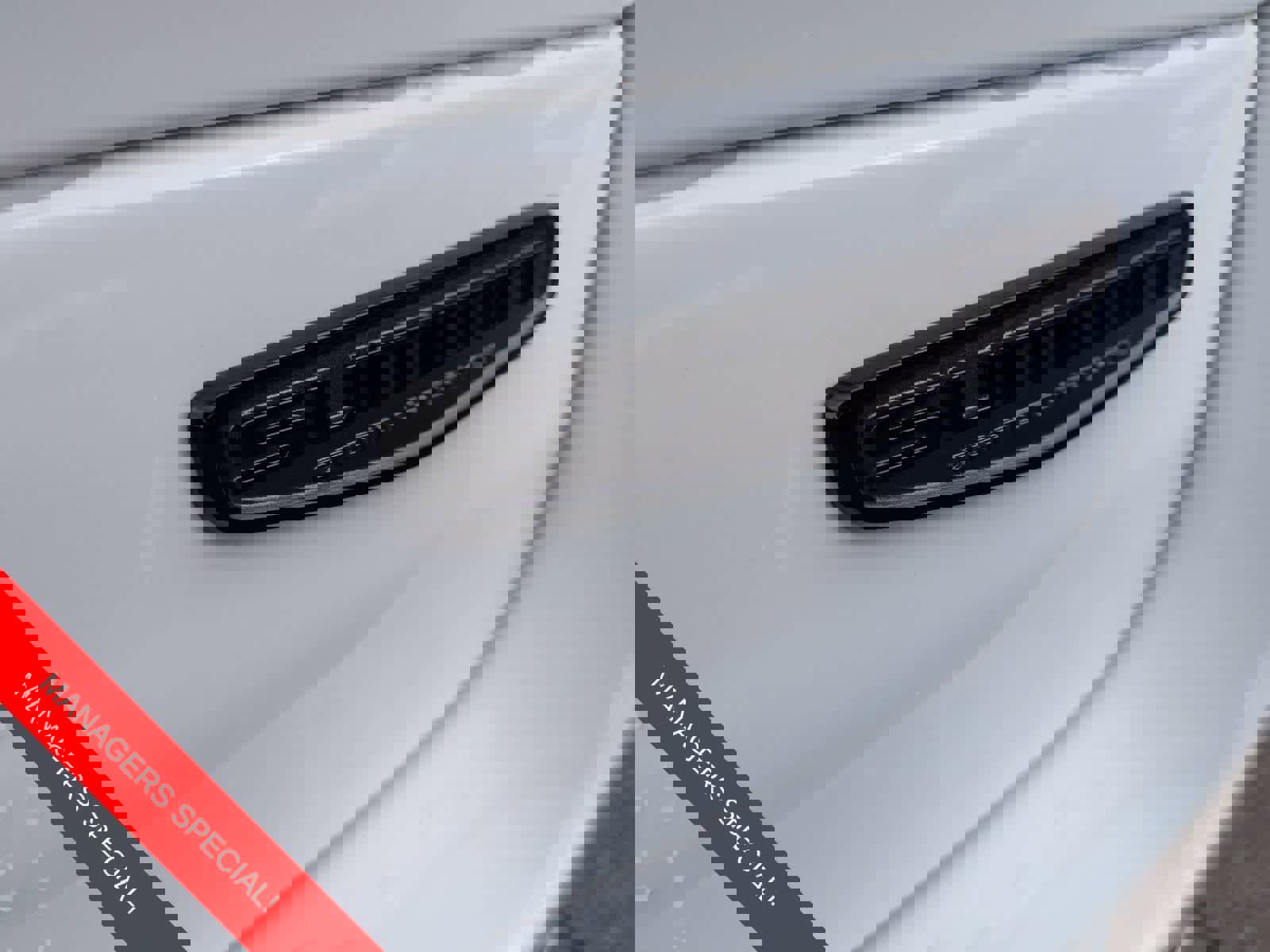 New 2025 Jeep Grand Cherokee Summit image 13