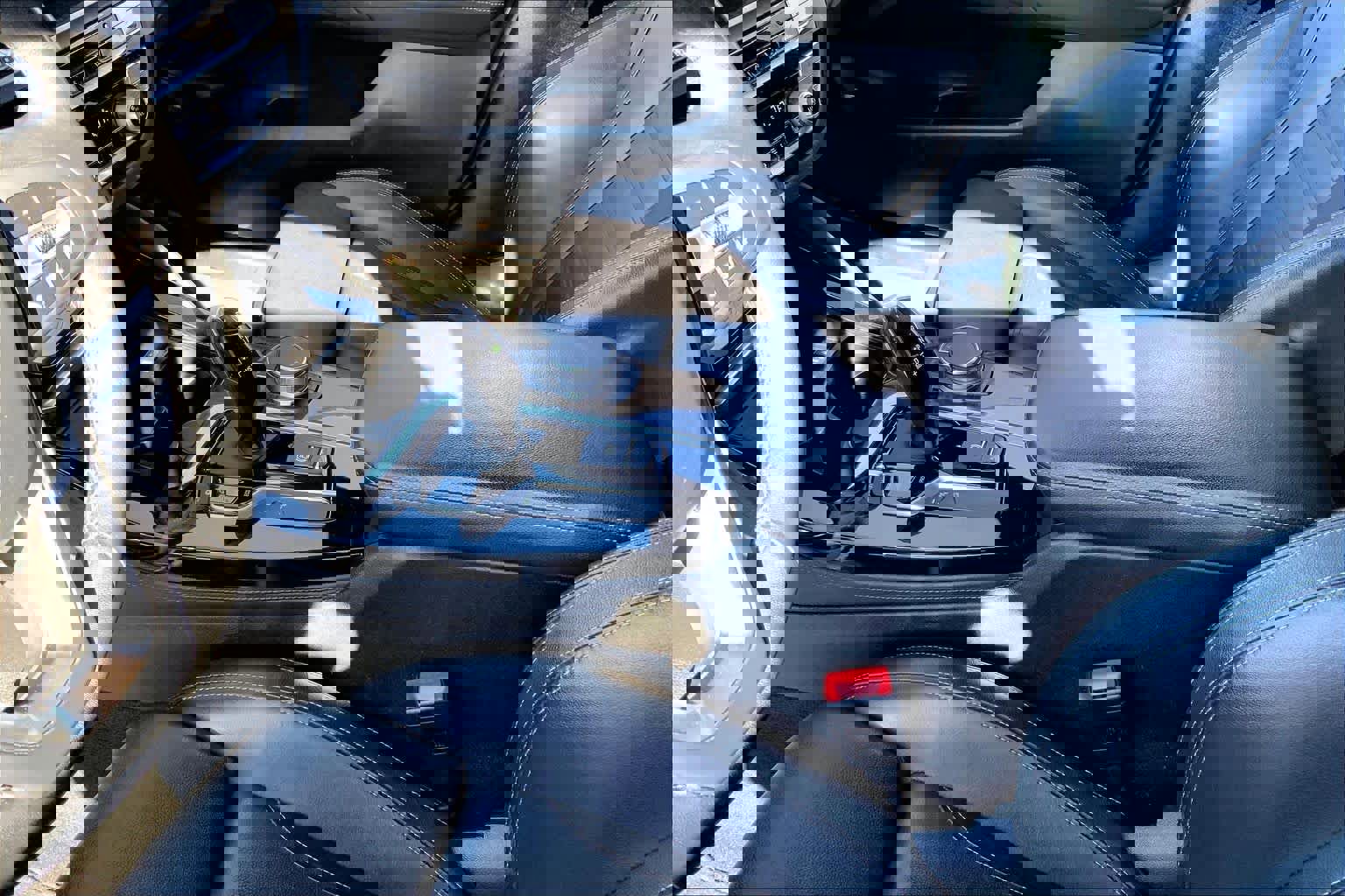 Used 2020 BMW X4 xDrive30i w/ Driving Assistance Package image 15