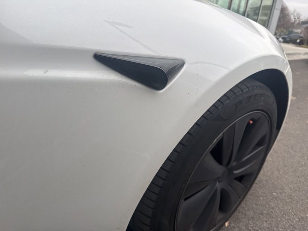 Used 2022 Tesla Model S Plaid image 4