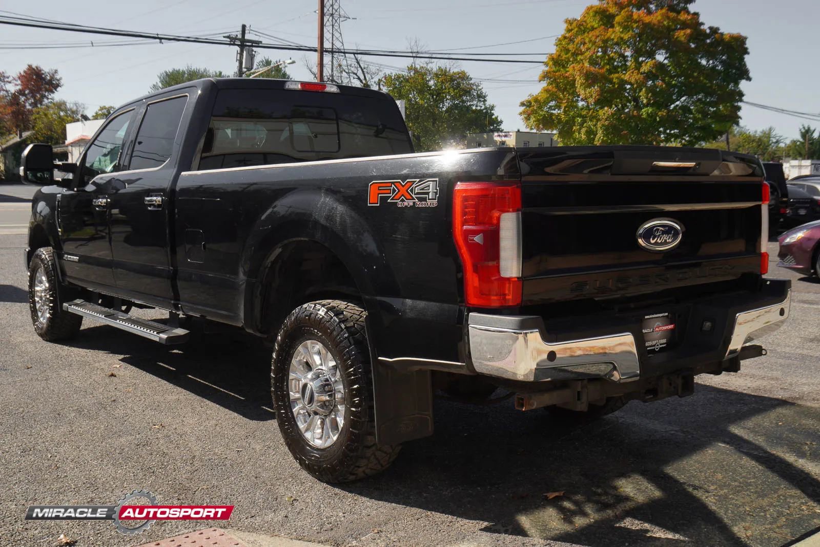 Used 2017 Ford F350 Lariat w/ Lariat Ultimate Package image 5