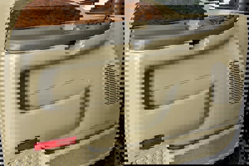 Used 2000 Ford F350 Lariat image 18