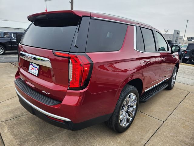 Used 2023 GMC Yukon SLT w/ SLT Luxury Package image 3