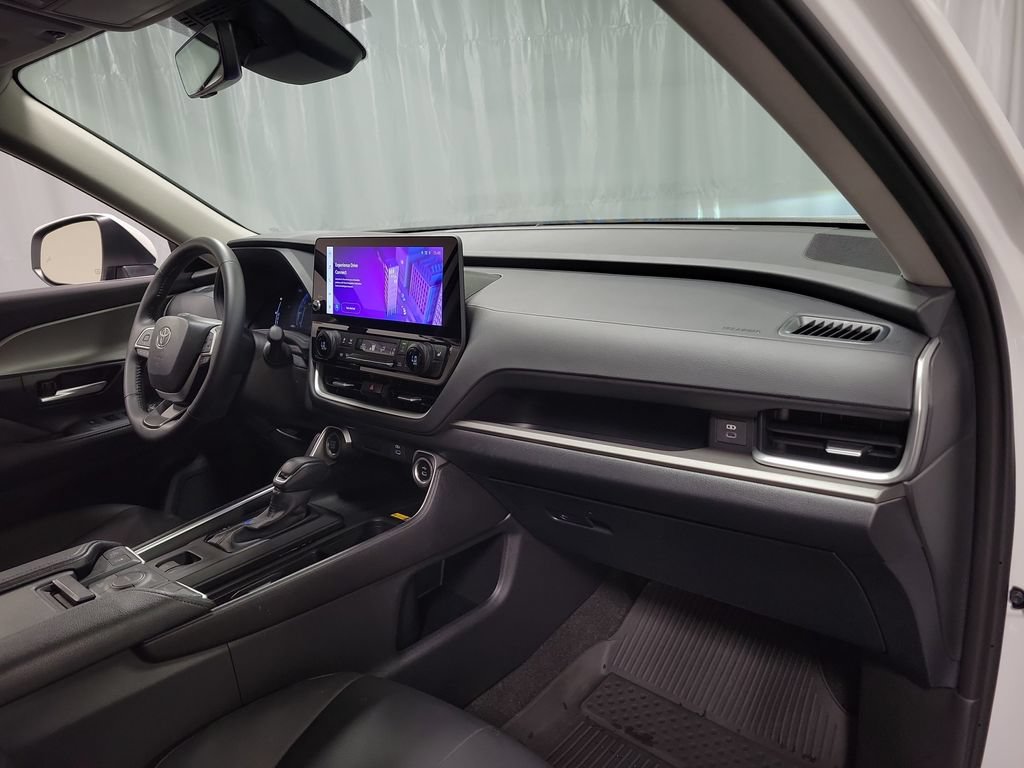 Used 2026 Toyota Grand Highlander AWD image 31