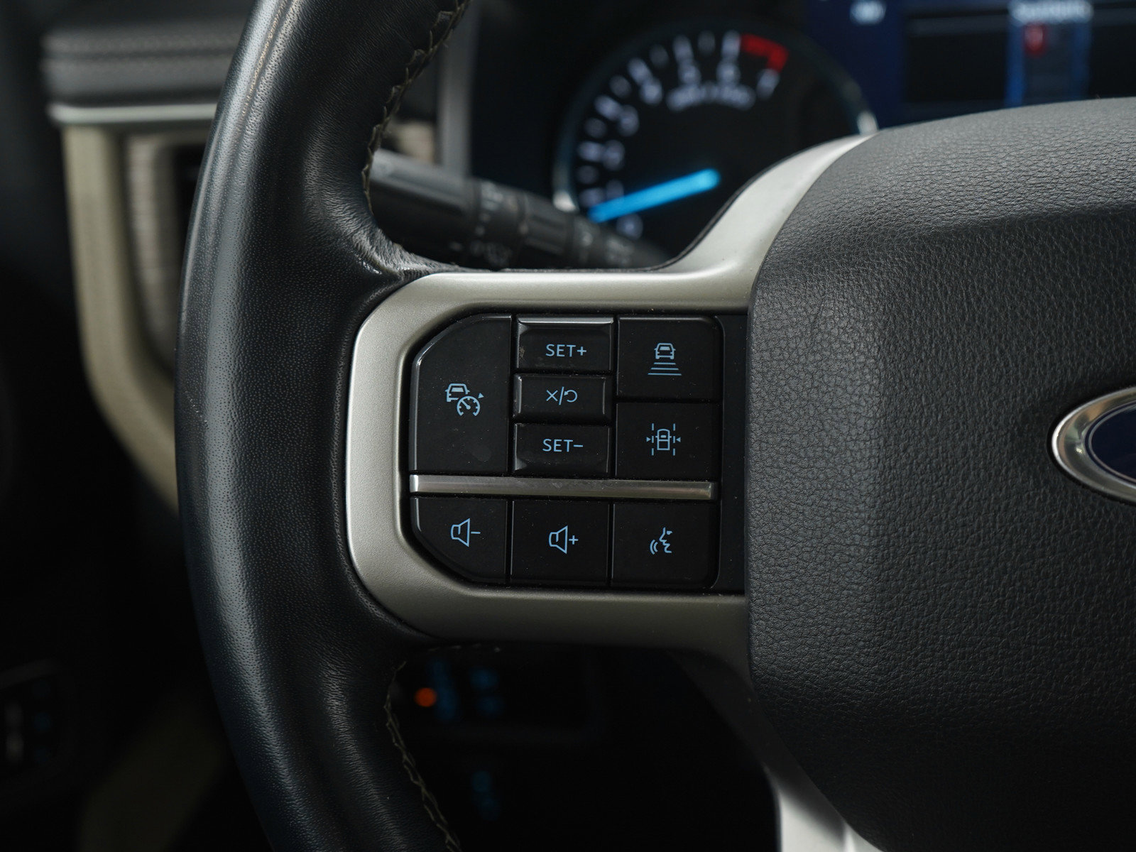 Used 2023 Ford Expedition Max Limited image 27