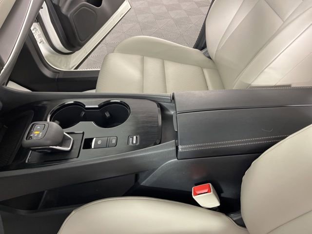 Used 2023 Nissan Rogue SV w/ SV Premium B Package image 31