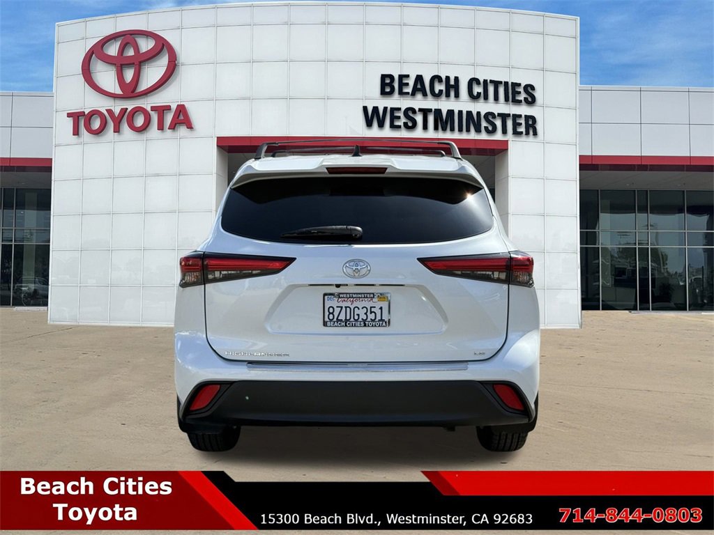 Certified 2022 Toyota Highlander LE image 10