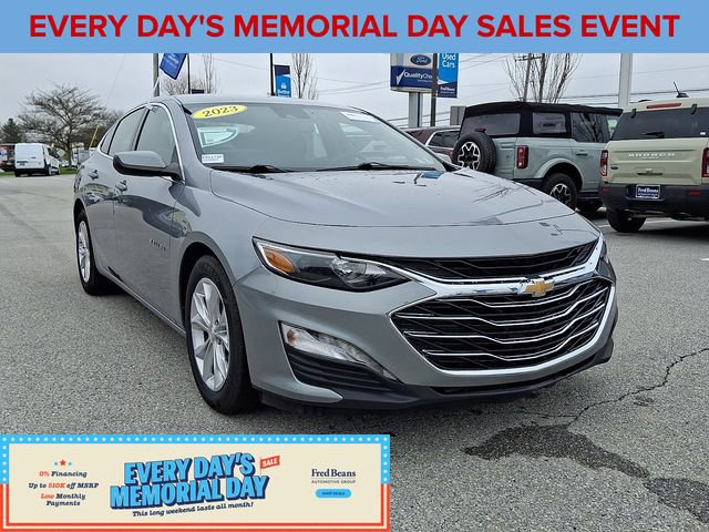 Used 2023 Chevrolet Malibu LT FWD image 2
