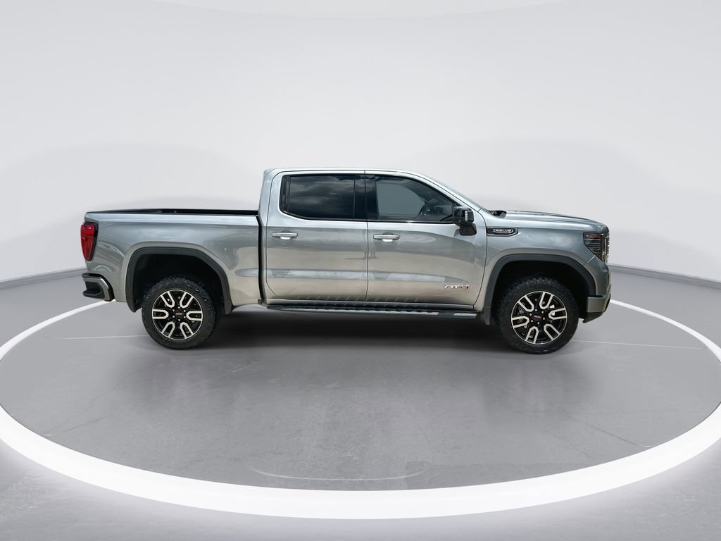 Used 2025 GMC Sierra 1500 AT4 w/ AT4 Premium Package AWD/4WD image 9