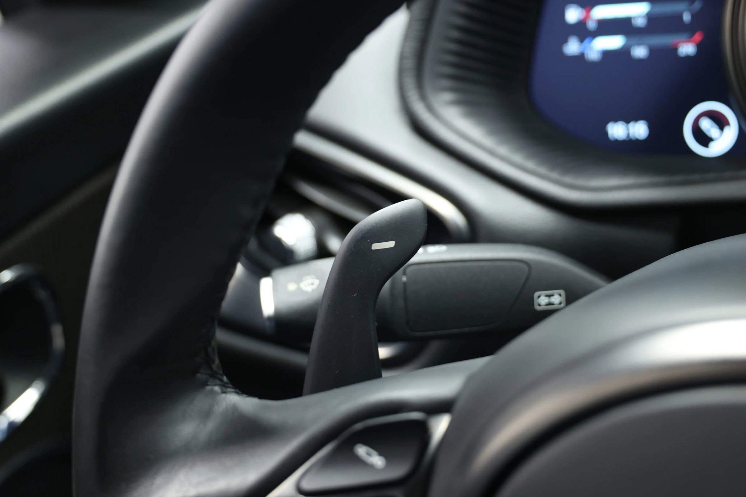 Used 2018 Aston Martin DB11 V12 image 24