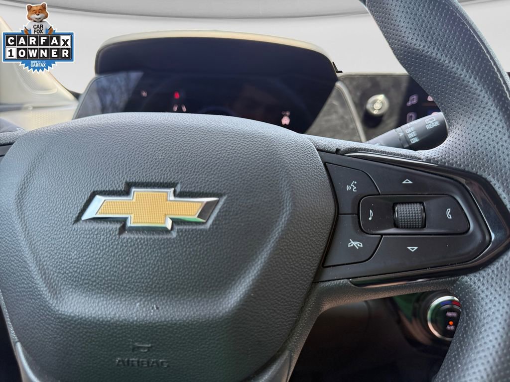 Used 2025 Chevrolet Trax LT FWD image 26