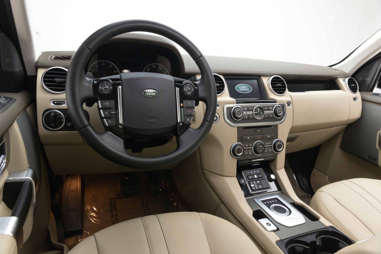 Used 2016 Land Rover LR4 HSE AWD/4WD image 6