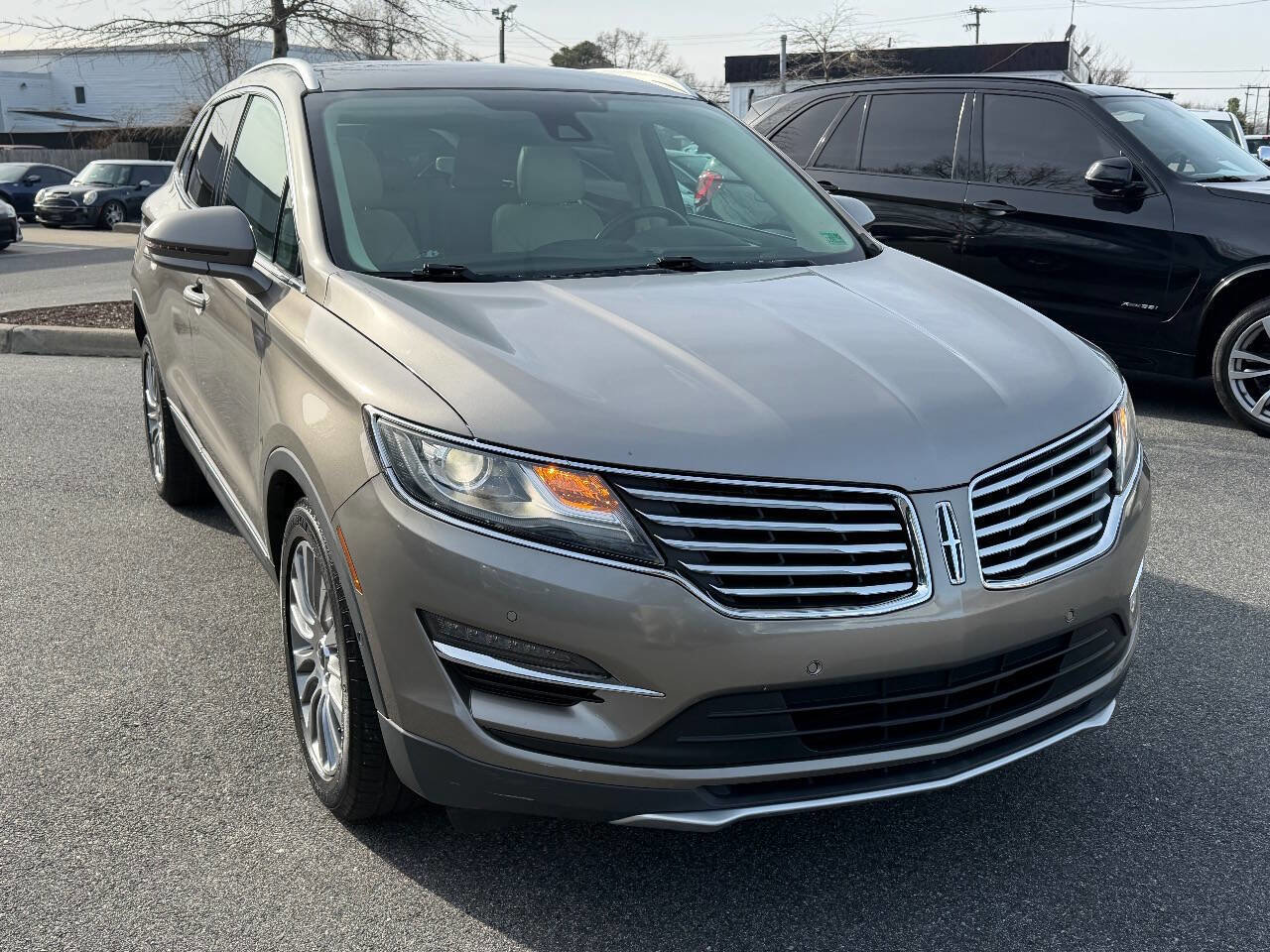 Used 2016 Lincoln MKC Reserve image 1