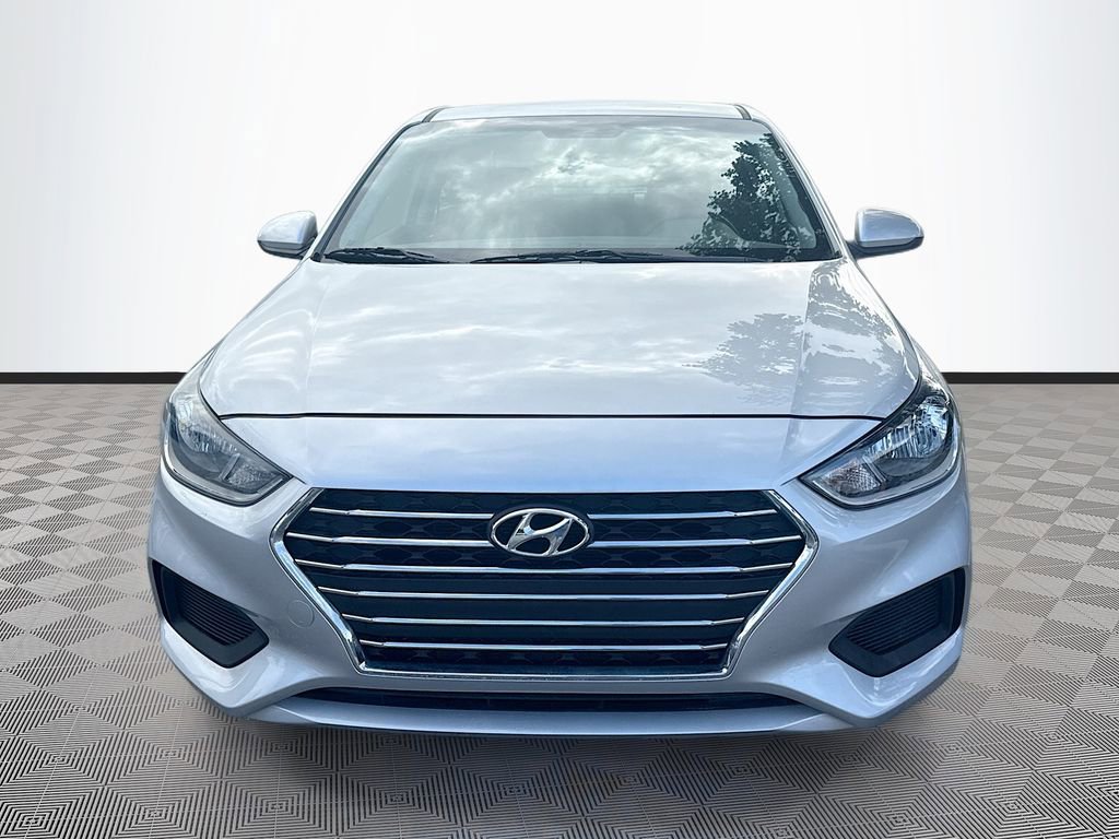 Used 2022 Hyundai Accent SE image 2