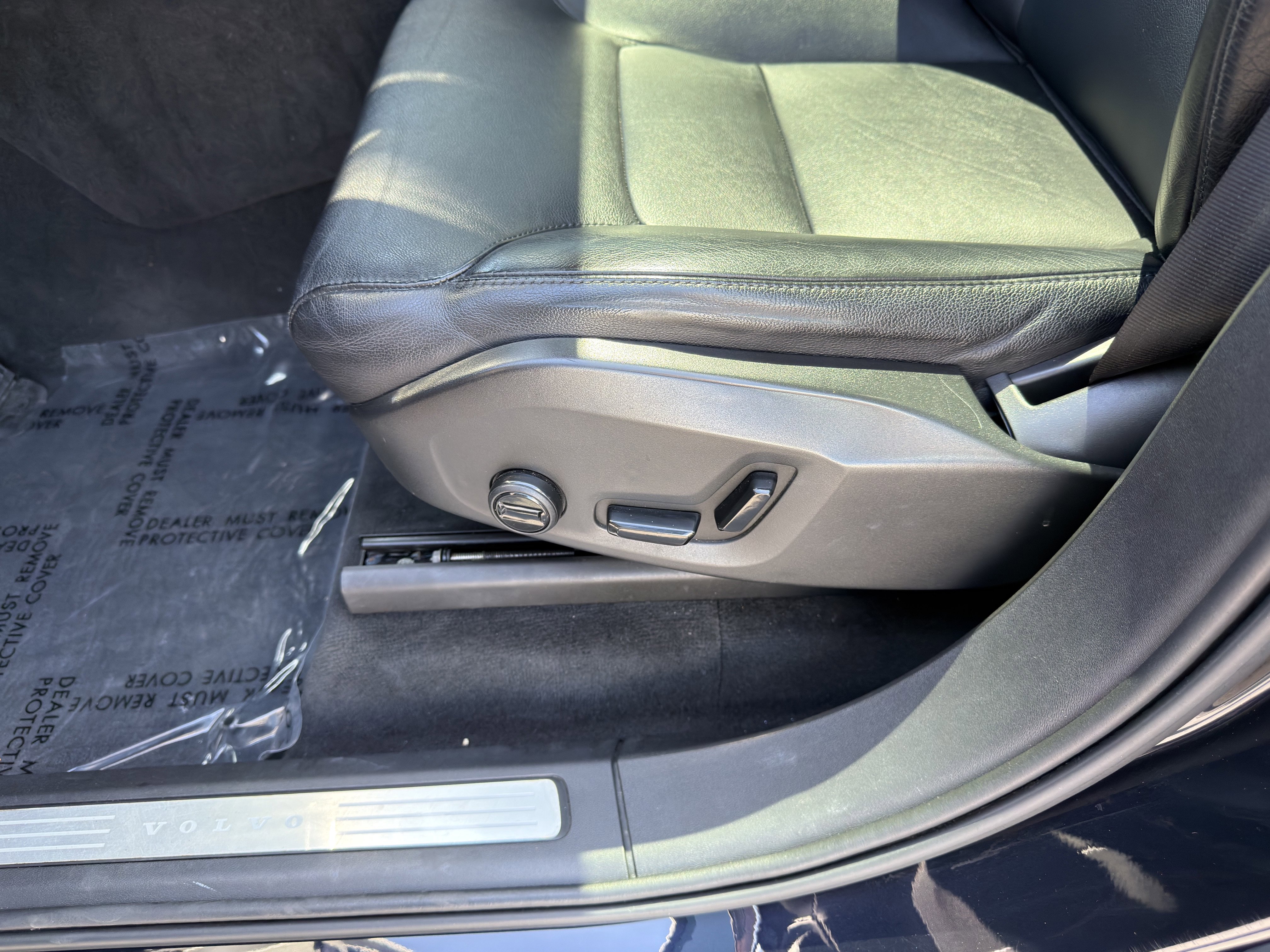 Used 2019 Volvo XC90 T5 Momentum w/ Advanced Package image 30