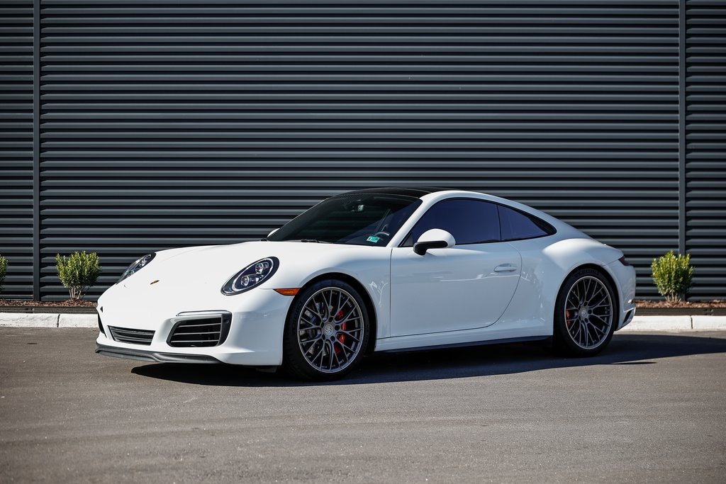 Certified 2019 Porsche 911 Carrera 4S image 1
