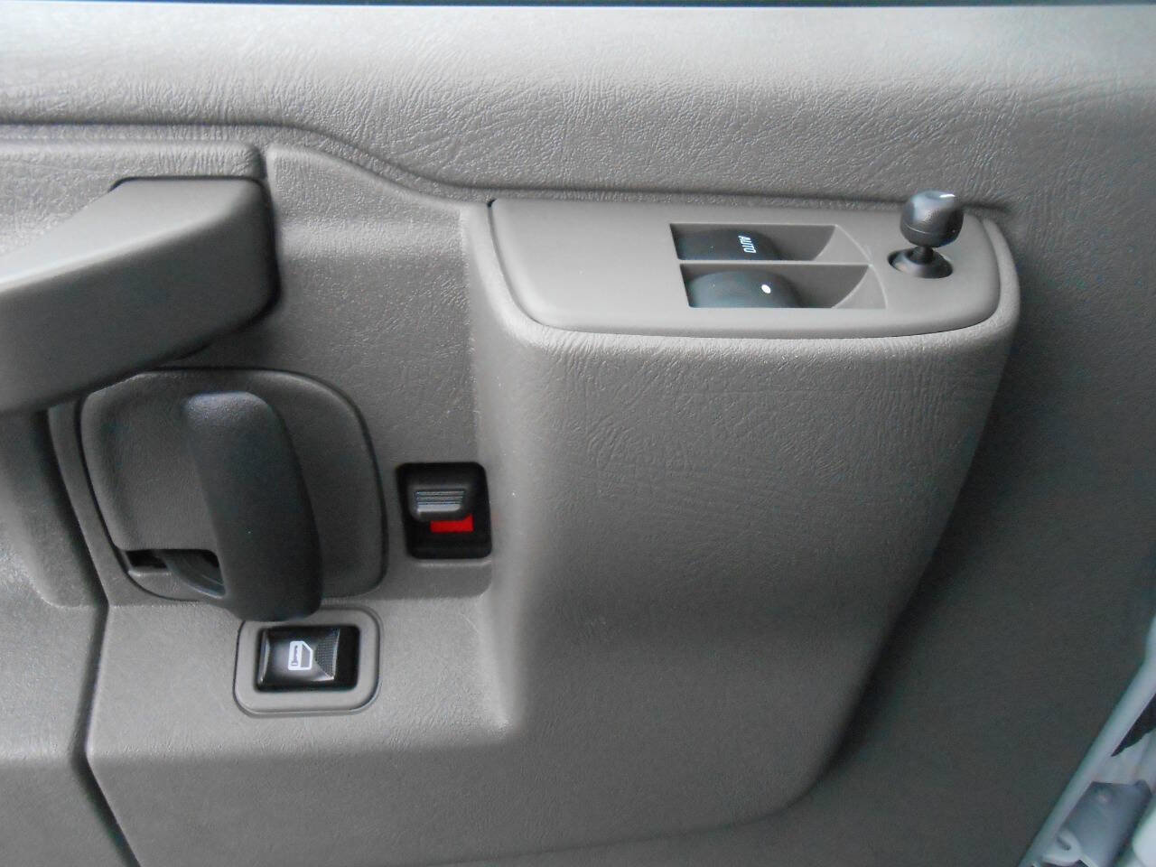 Used 2020 Chevrolet Express 3500 LT w/ LT Preferred Equipment Group image 18