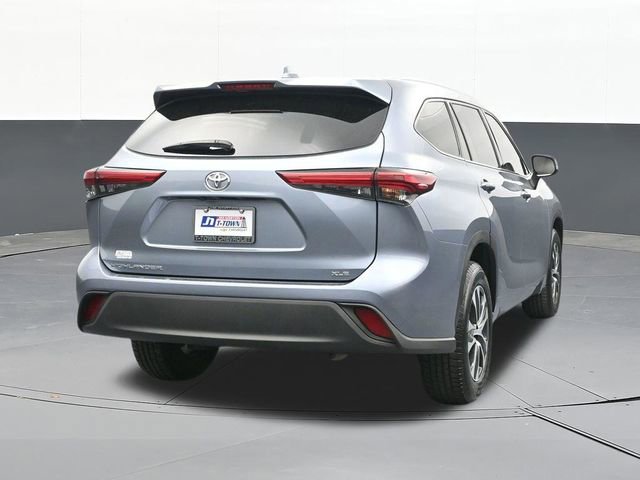 Used 2021 Toyota Highlander XLE image 12