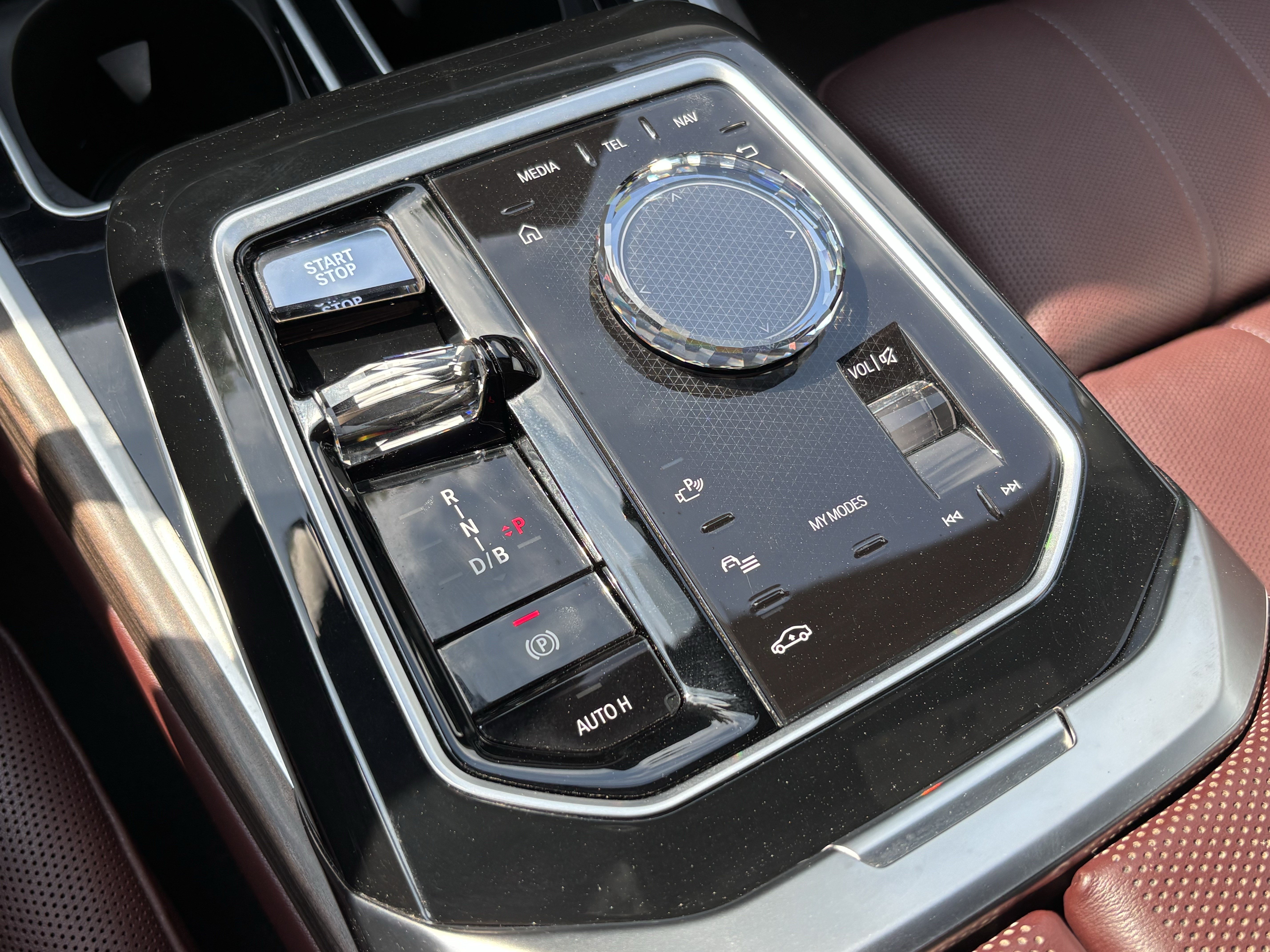 Certified 2024 BMW i7 xDrive60 AWD/4WD image 25