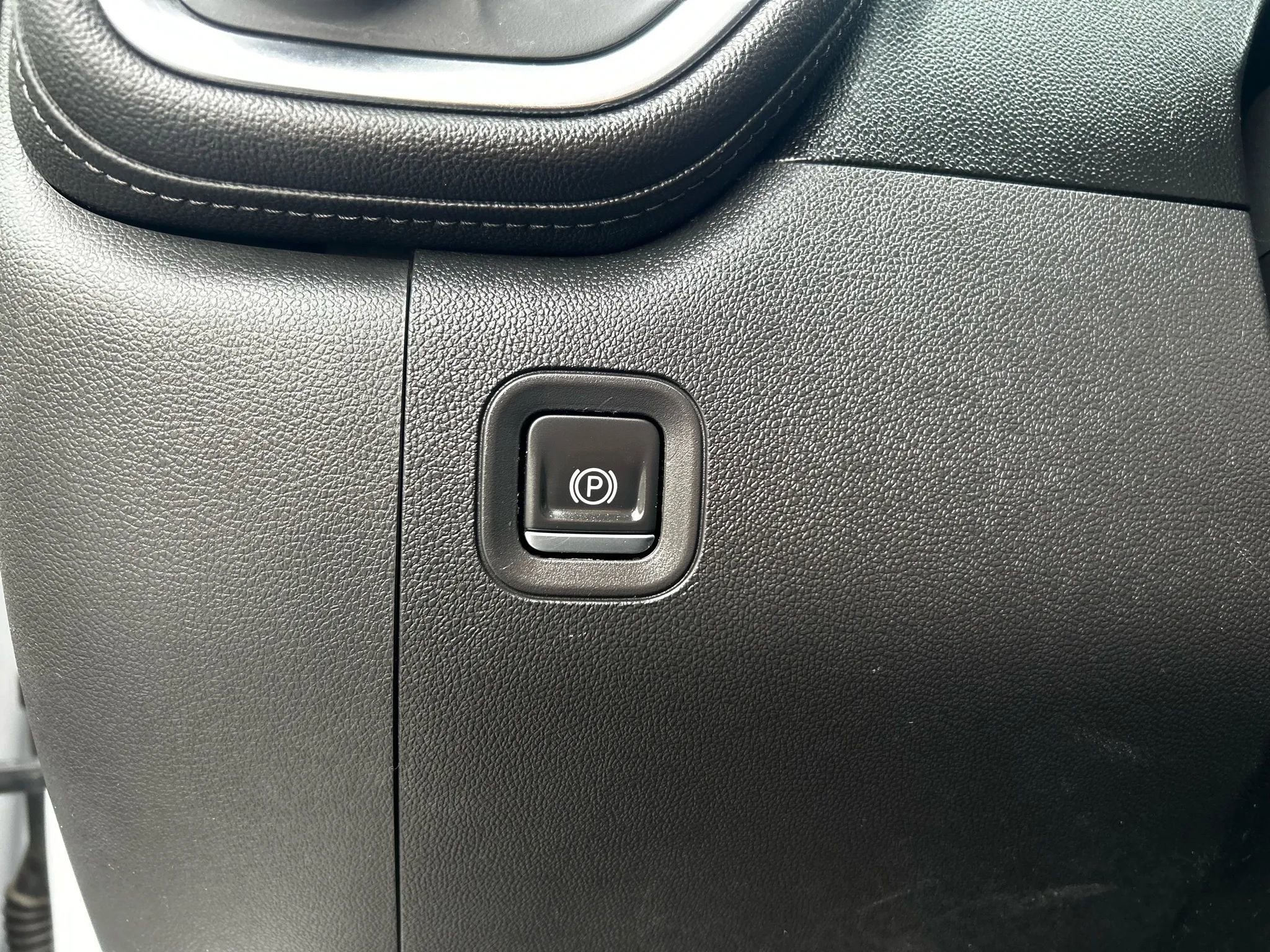 Used 2019 Chevrolet Silverado 1500 LT w/ All-Star Edition image 15