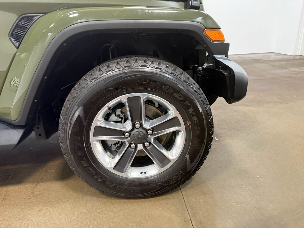 Used 2023 Jeep Wrangler Unlimited Sahara w/ Dual Top Group AWD/4WD image 83