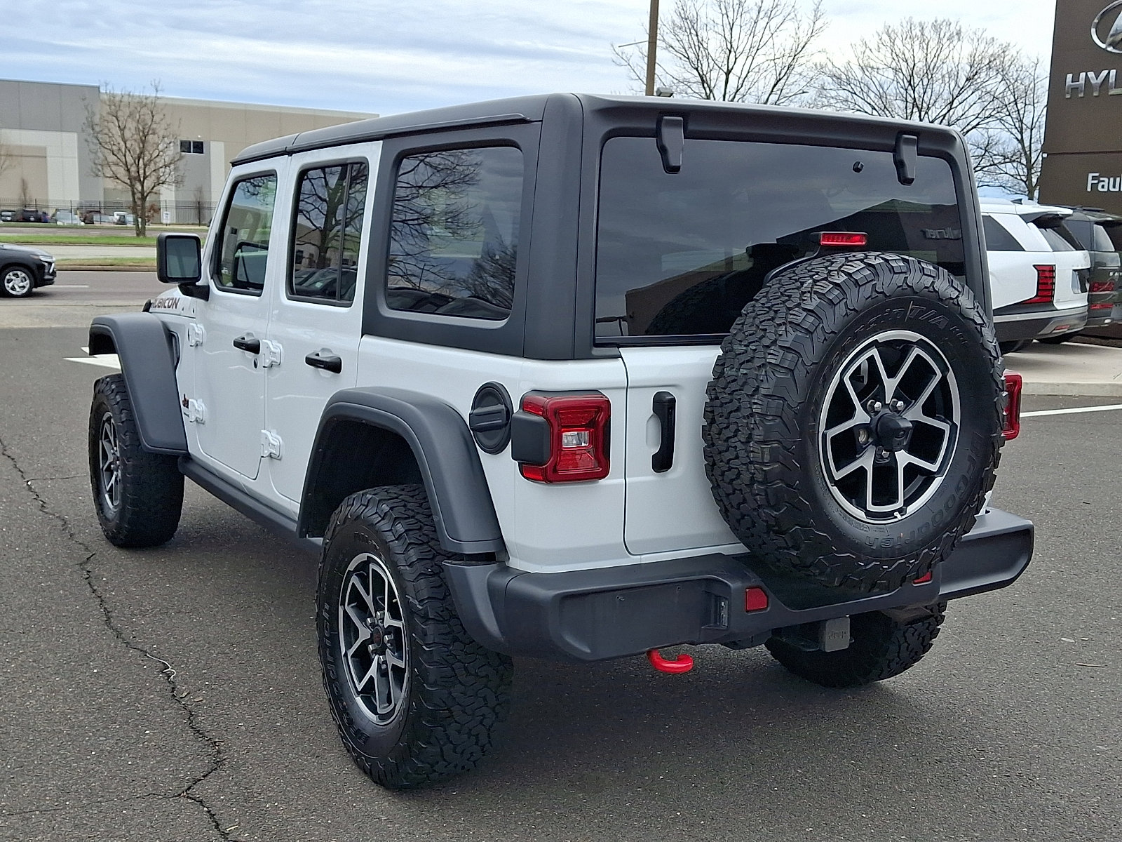 Used 2025 Jeep Wrangler Unlimited Rubicon image 4
