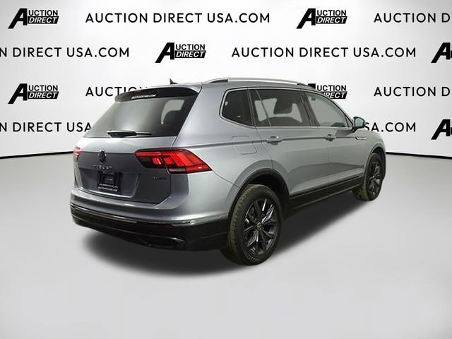 Used 2024 Volkswagen Tiguan SE image 45