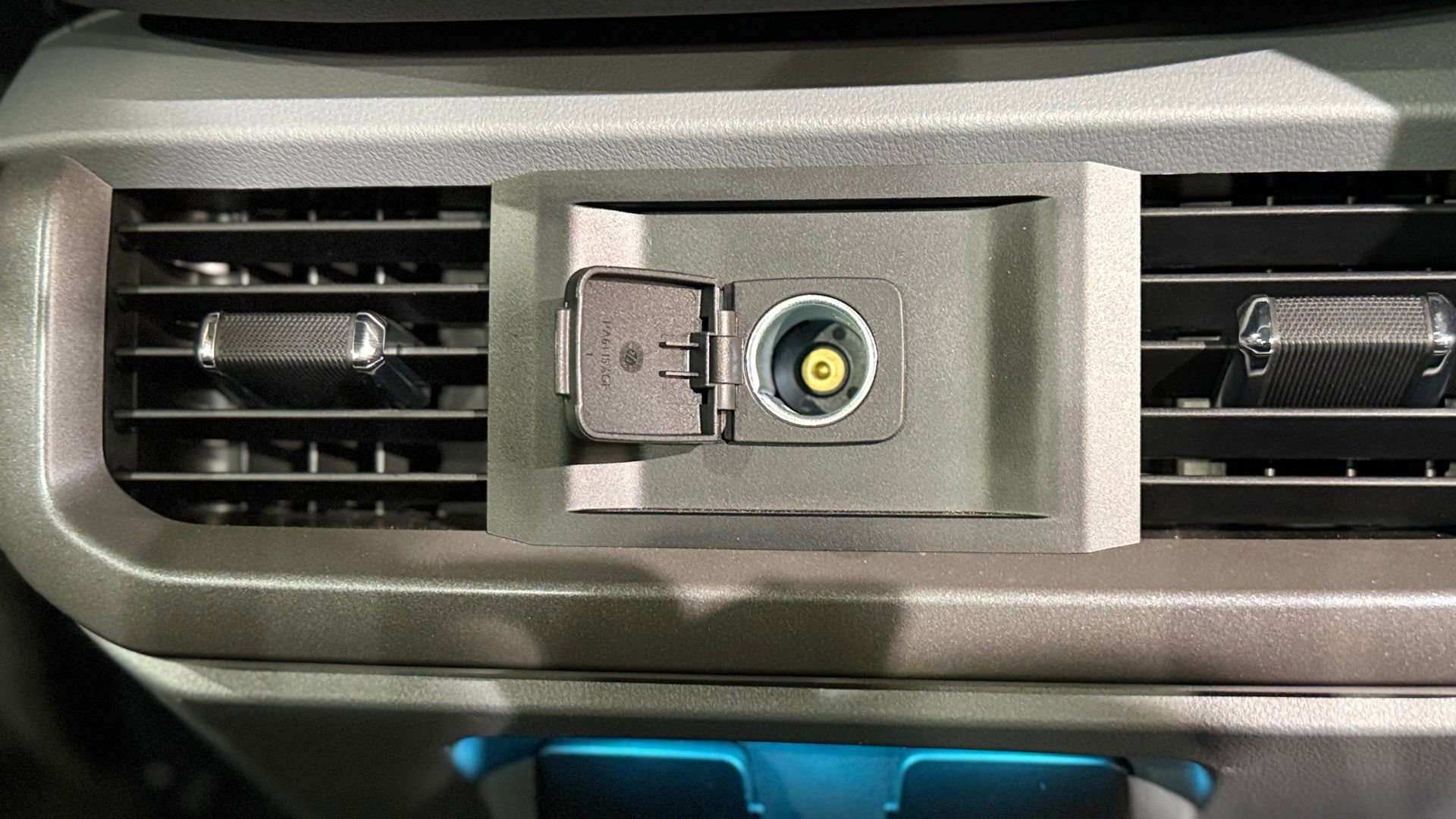 Used 2023 Ford F150 Lightning XLT w/ Equipment Group 312A High image 98