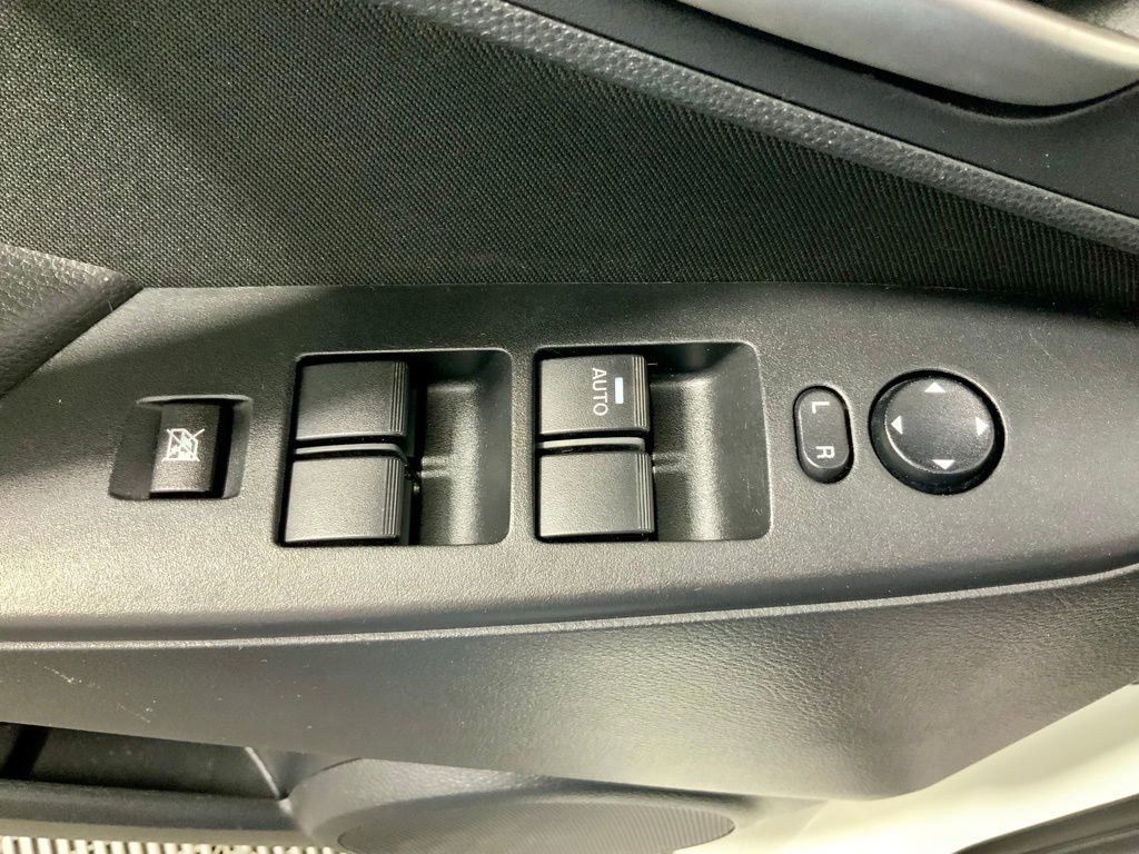 Used 2012 MAZDA MAZDA3 i Sport FWD image 17
